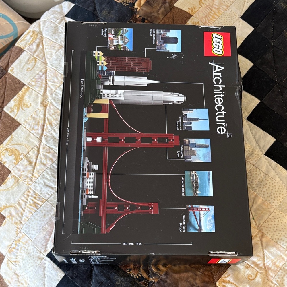 LEGO Architecture San Francisco Skyline Set - Red, White, Blue - Picture 2 of 5